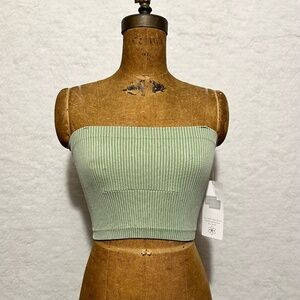 ❤️‍🔥 CLEARANCE - NWT Aura soft sage tube top - size XL/XXL